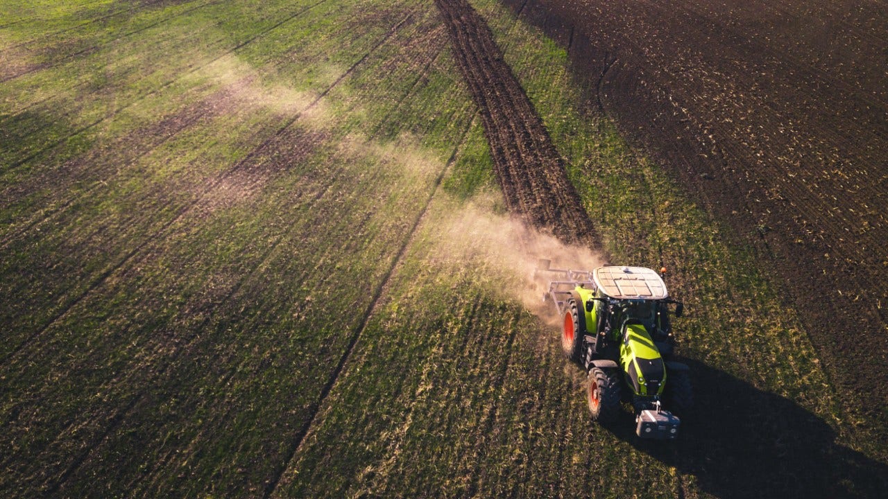 Agricultural filters for farming, heavy duty vehicles, engines and machinery, by MANN+HUMMEL Agricultural filters for farming, heavy duty vehicles, engines and machinery, by MANN+HUMMEL